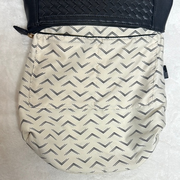 Moda Luxe Black Weaved  Backpack - Picture 12 of 13